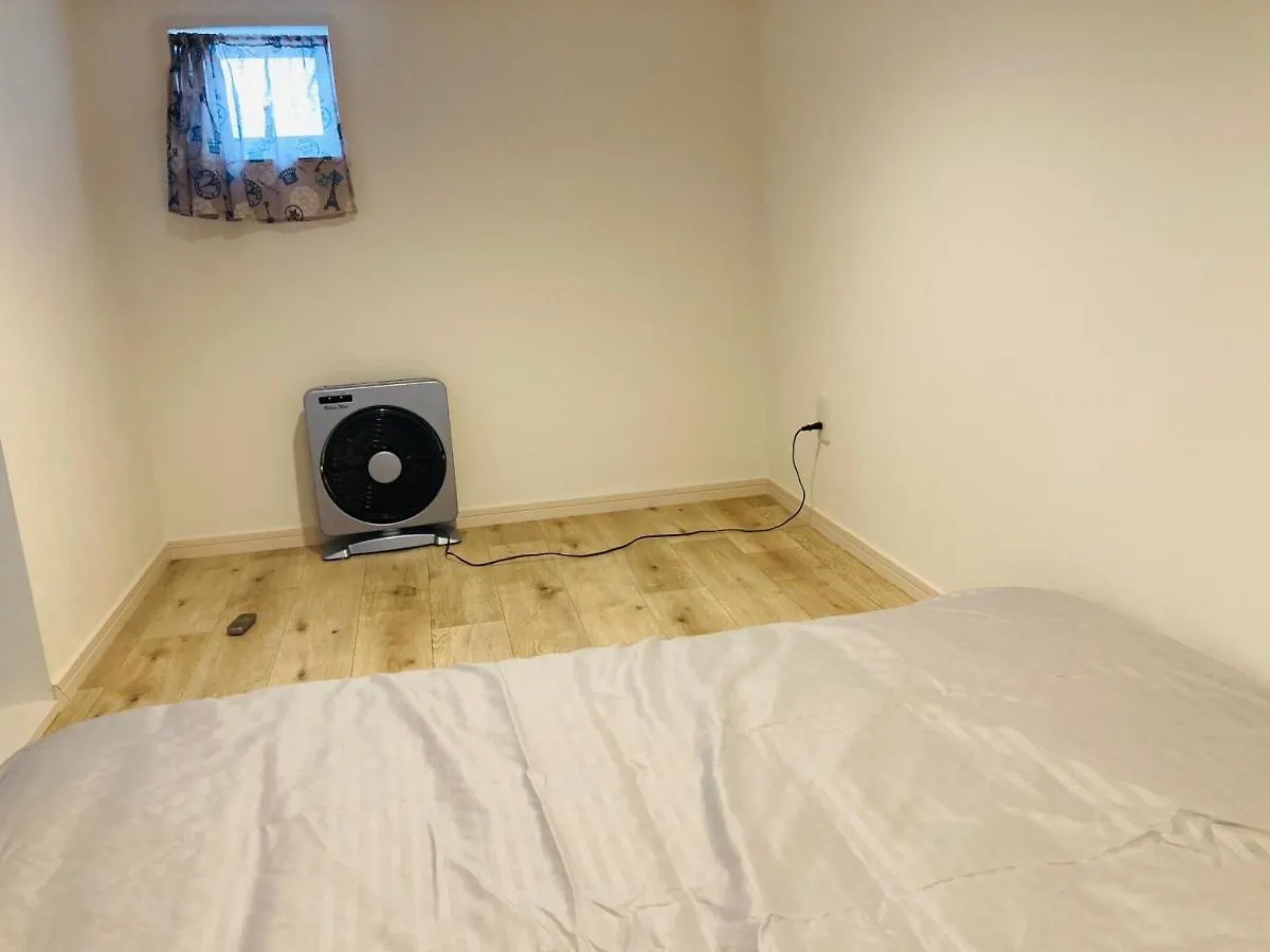 レオラ鶴橋2 Apartment
