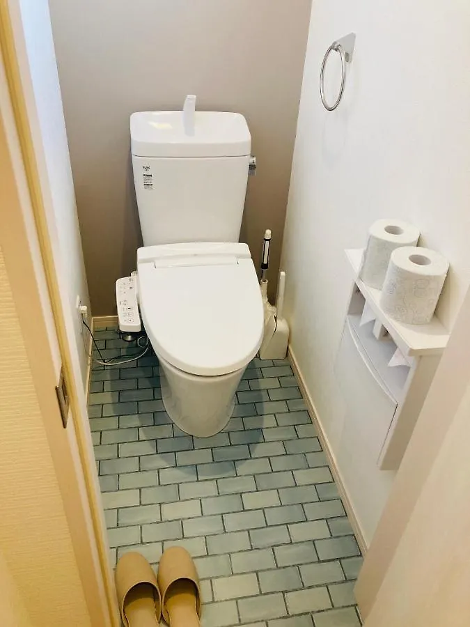 レオラ鶴橋2 0*, Osaka